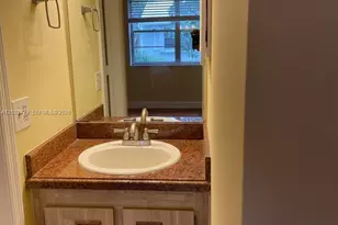 81 SW 3rd St, Pompano Beach, FL 33060 - Photo 21