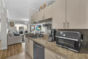 17125 N Bay Rd, Sunny Isles Beach, FL 33160 - Photo 27