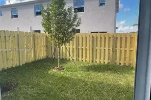 1844 SE 27th Rd, Homestead, FL 33035 - Photo 3