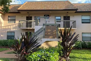 10468 NW 10th St, Pembroke Pines, FL 33026 - Photo 1