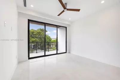 1122 NE 10th Ave #A, Fort Lauderdale, FL 33304 - Photo 19