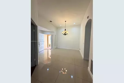 11459 Lakeview Dr #7A, Coral Springs, FL 33071 - Photo 9