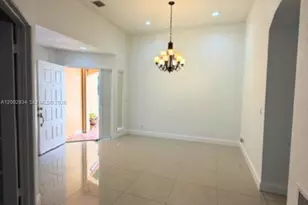 11459 Lakeview Dr, Coral Springs, FL 33071 - Photo 9