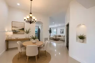 11459 Lakeview Dr, Coral Springs, FL 33071 - Photo 1