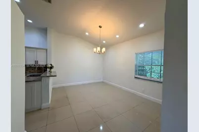 11459 Lakeview Dr #7A, Coral Springs, FL 33071 - Photo 7