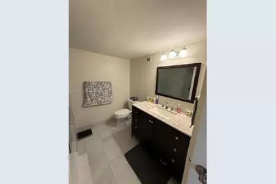 1000 Parkview Dr #407, Hallandale Beach, FL 33009 - Photo 11