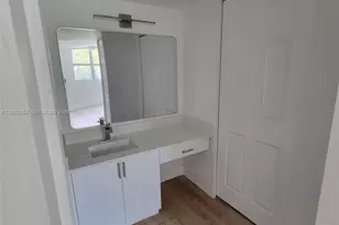 16546 NE 26th Ave, North Miami Beach, FL 33160 - Photo 11