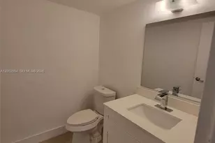 16546 NE 26th Ave, North Miami Beach, FL 33160 - Photo 9