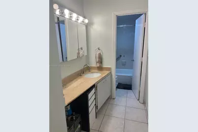 300 Bayview Dr #1410, Sunny Isles Beach, FL 33160 - Photo 25