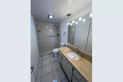 300 Bayview Dr #1410, Sunny Isles Beach, FL 33160 - Photo 33
