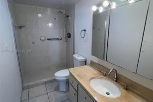 300 Bayview Dr, Sunny Isles Beach, FL 33160 - Photo 33