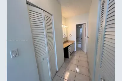 300 Bayview Dr #1410, Sunny Isles Beach, FL 33160 - Photo 15