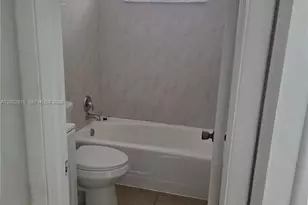 412 SW 10th St, Hallandale Beach, FL 33009 - Photo 11