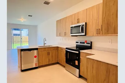 178 NE 14th Avenue, Homestead, FL 33033 - Photo 1