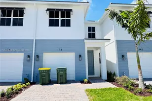 178 NE 14th Ave, Homestead, FL 33033 - Photo 1