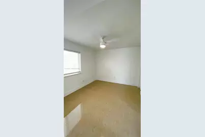 8235 Crespi Blvd #4, Miami Beach, FL 33141 - Photo 5