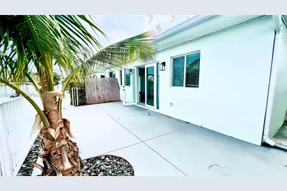 8235 Crespi Blvd #4, Miami Beach, FL 33141 - Photo 15