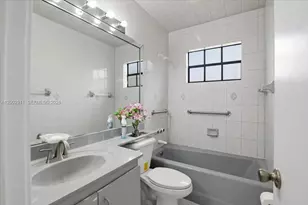 687 W 39th Pl, Hialeah, FL 33012 - Photo 19