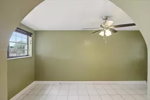 687 W 39th Pl, Hialeah, FL 33012 - Photo 15