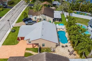 13721 Oak Ridge Dr, Davie, FL 33325 - Photo 55