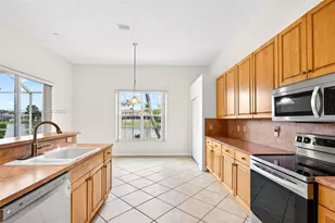 3928 Heron Ridge Ln, Weston, FL 33331 - Photo 9