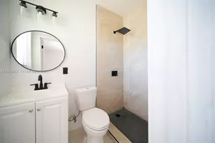 533 NE 67th St, Miami, FL 33138 - Photo 15