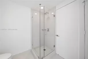 55 SW 9th St, Miami, FL 33130 - Photo 39