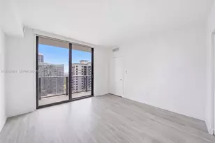 55 SW 9th St, Miami, FL 33130 - Photo 25