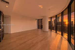 55 SW 9th St, Miami, FL 33130 - Photo 11