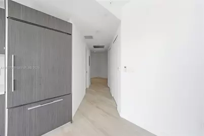 55 SW 9th St #3106, Miami, FL 33130 - Photo 7