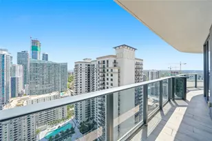 55 SW 9th St, Miami, FL 33130 - Photo 15
