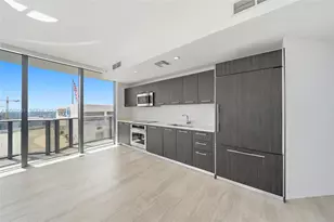 55 SW 9th St, Miami, FL 33130 - Photo 11