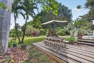 1490 NW 8th St, Homestead, FL 33030 - Photo 43