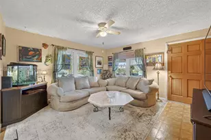 1490 NW 8th St, Homestead, FL 33030 - Photo 5