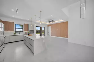 1055 Embers Pkwy W, Cape Coral, FL 33993 - Photo 5