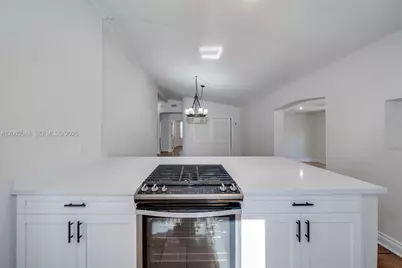 1704 SW 5th Ct, Fort Lauderdale, FL 33312 - Photo 19