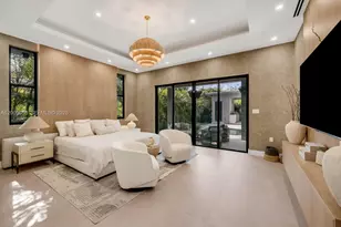 824 NE 111th St, Biscayne Park, FL 33161 - Photo 27
