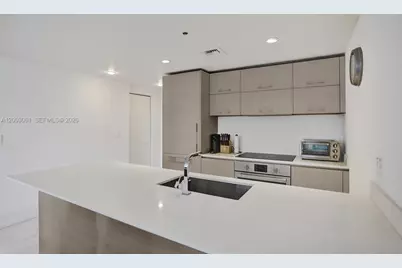 1300 S Miami Ave #3111, Miami, FL 33130 - Photo 17