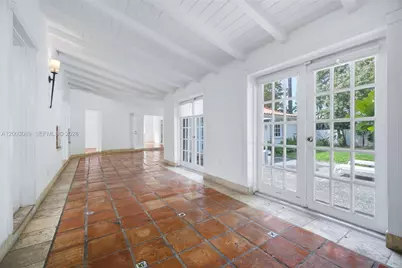2300 S Miami Ave, Miami, FL 33129 - Photo 23