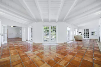 2300 S Miami Ave, Miami, FL 33129 - Photo 21