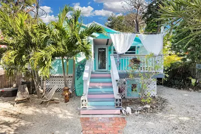 14 Bonita Ave, Key Largo, FL 33037 - Photo 1