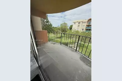 9350 Fontainebleau Blvd #413, Miami, FL 33172 - Photo 13