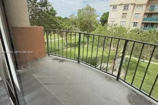 9350 Fontainebleau Blvd, Miami, FL 33172 - Photo 13