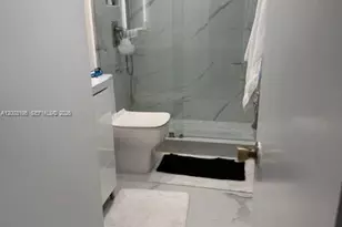 9350 Fontainebleau Blvd, Miami, FL 33172 - Photo 5