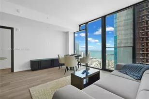 20 NE 11th St, Miami, FL 33132 - Photo 1