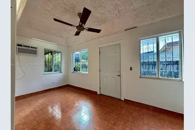 3000 NW 5th St, Miami, FL 33125 - Photo 35