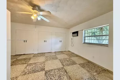 3000 NW 5th St, Miami, FL 33125 - Photo 25