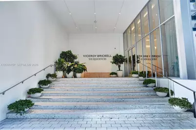 77 SE 5th St #2705, Miami, FL 33131 - Photo 15