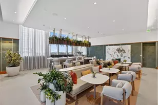 77 SE 5th St, Miami, FL 33131 - Photo 41