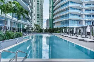77 SE 5th St, Miami, FL 33131 - Photo 27